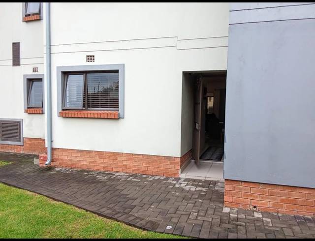 2 BEDROOM TOWNHOUSE FOR SALE IN KYALAMI HILLS